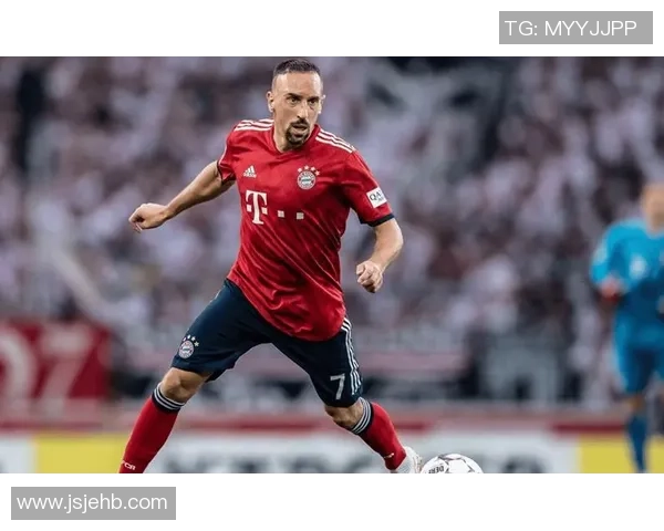 足球球星辣眼穿搭曝光 引发热议网友纷纷吐槽时尚品味不合格