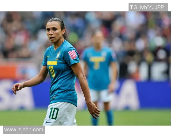 世界足球历史上的最伟大女球员是谁她的传奇成就与影响力有多深远