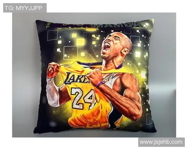 足球球星靠垫设计灵感呈现经典人物风采舒适与艺术的完美结合